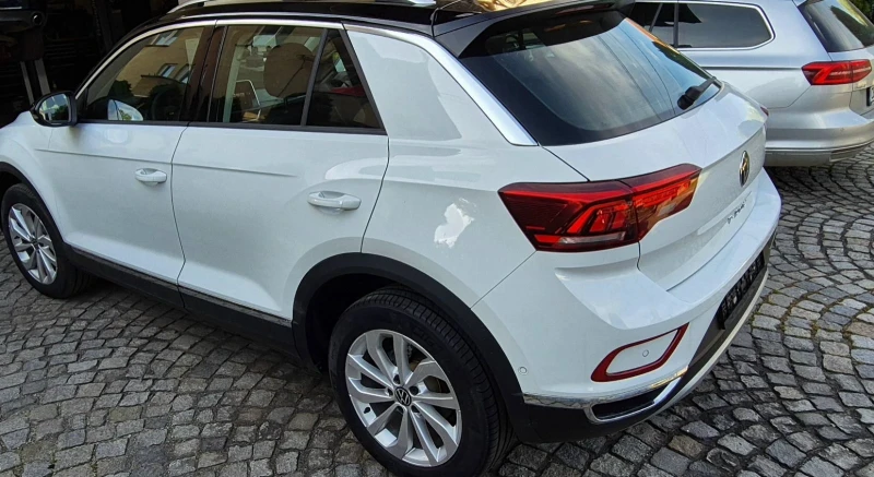 VW T-Roc 1.5 style TSI, снимка 7 - Автомобили и джипове - 51655956