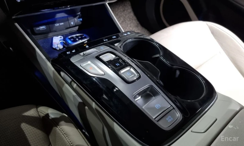 Hyundai Tucson, снимка 9 - Автомобили и джипове - 53019622