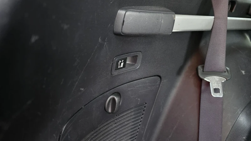 Peugeot 4007 2.2 HDI, снимка 7 - Автомобили и джипове - 53079107