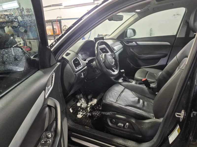 Audi Q3 * Progressiv * CARFAX * ФИНАНСИРАНЕ, снимка 5 - Автомобили и джипове - 53251254