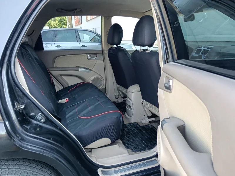 Kia Sportage Газ_4х4_Навигация_Всичко платено до Април 2027г. !, снимка 8 - Автомобили и джипове - 55954674