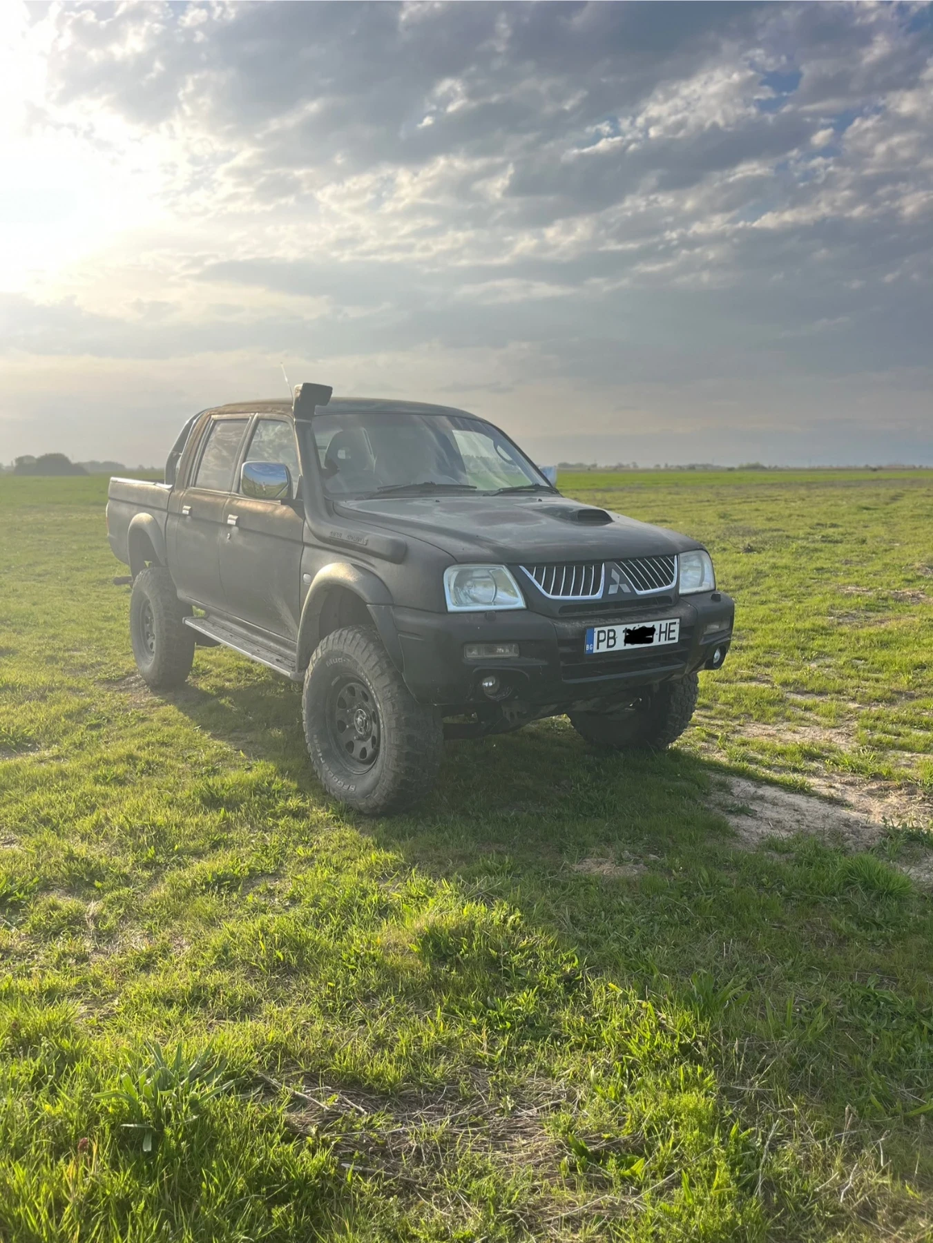 Mitsubishi L200 Пикап - изображение 2