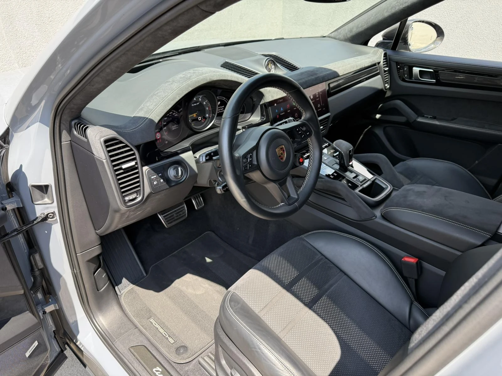 Porsche Cayenne TURBO GT - изображение 10