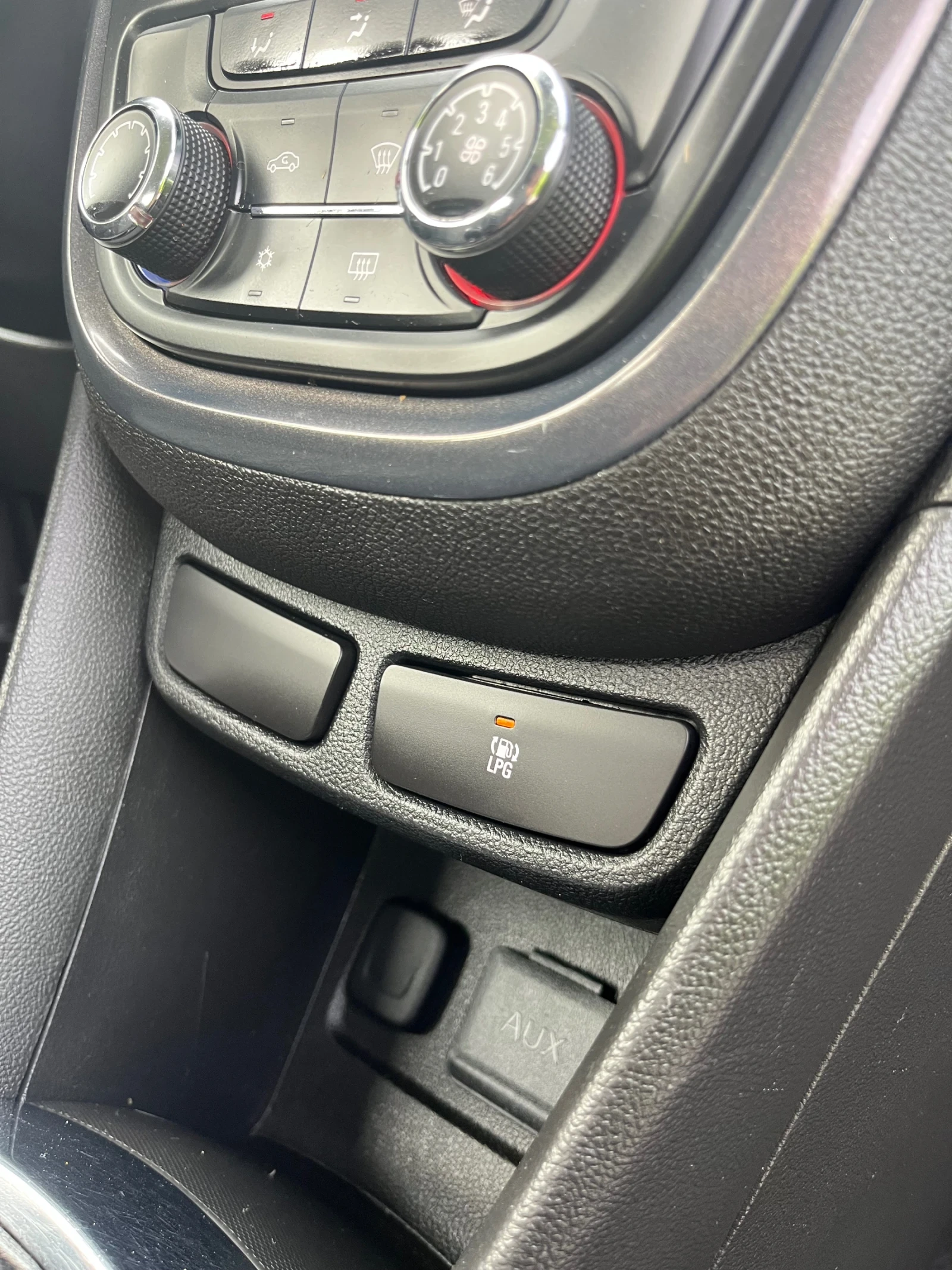 Opel Mokka 1.4 BiFuel | Mobile.bg   11