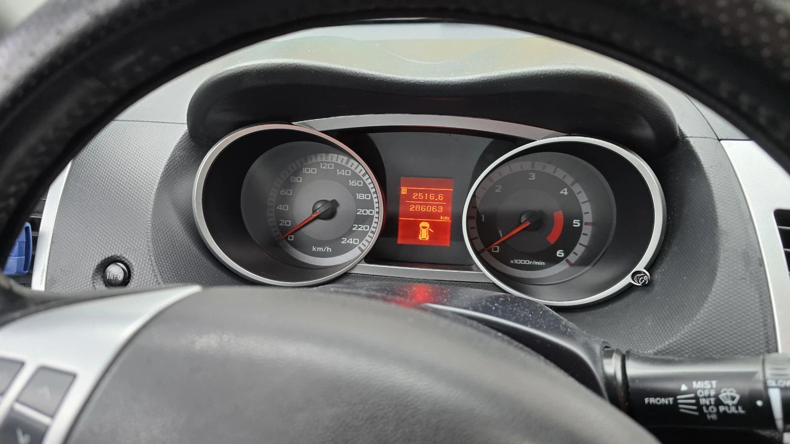 Peugeot 4007 2.2 HDI - изображение 4