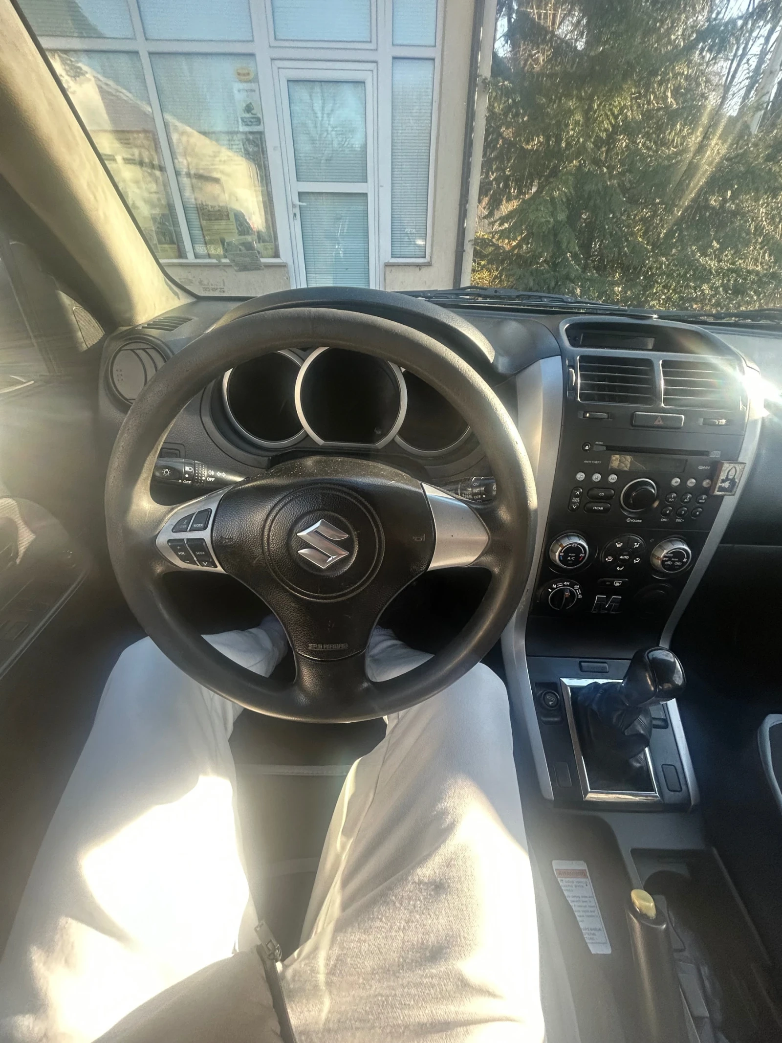 Suzuki Grand vitara  1.9 DDiS КЪСА БАЗА, снимка 8 - Автомобили и джипове - 53593858