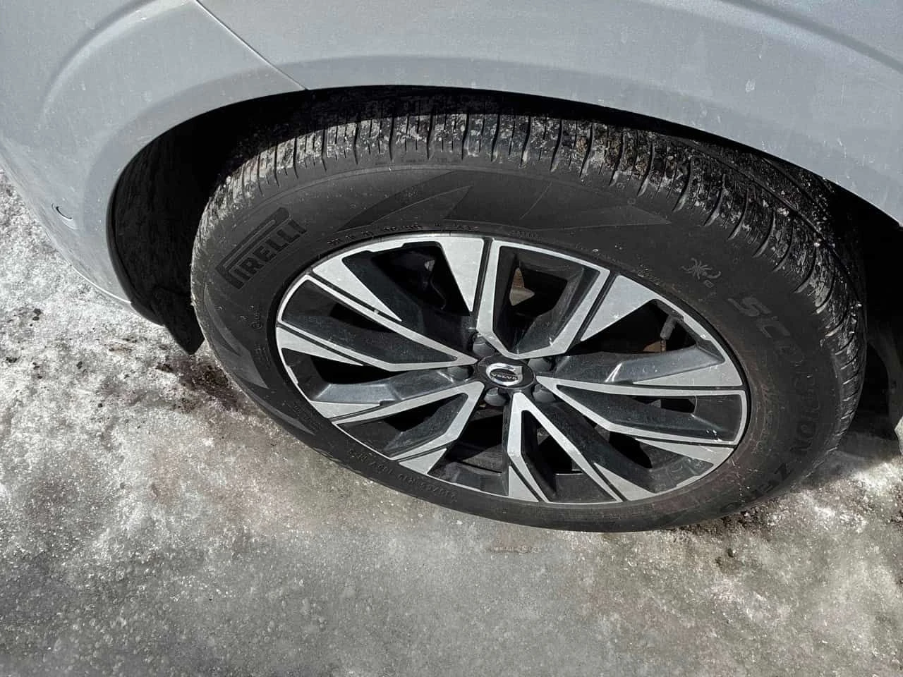 Volvo XC60 * Plus Bright Theme * CARFAX * ЦЕНА ДО БГ, снимка 14 - Автомобили и джипове - 53981747