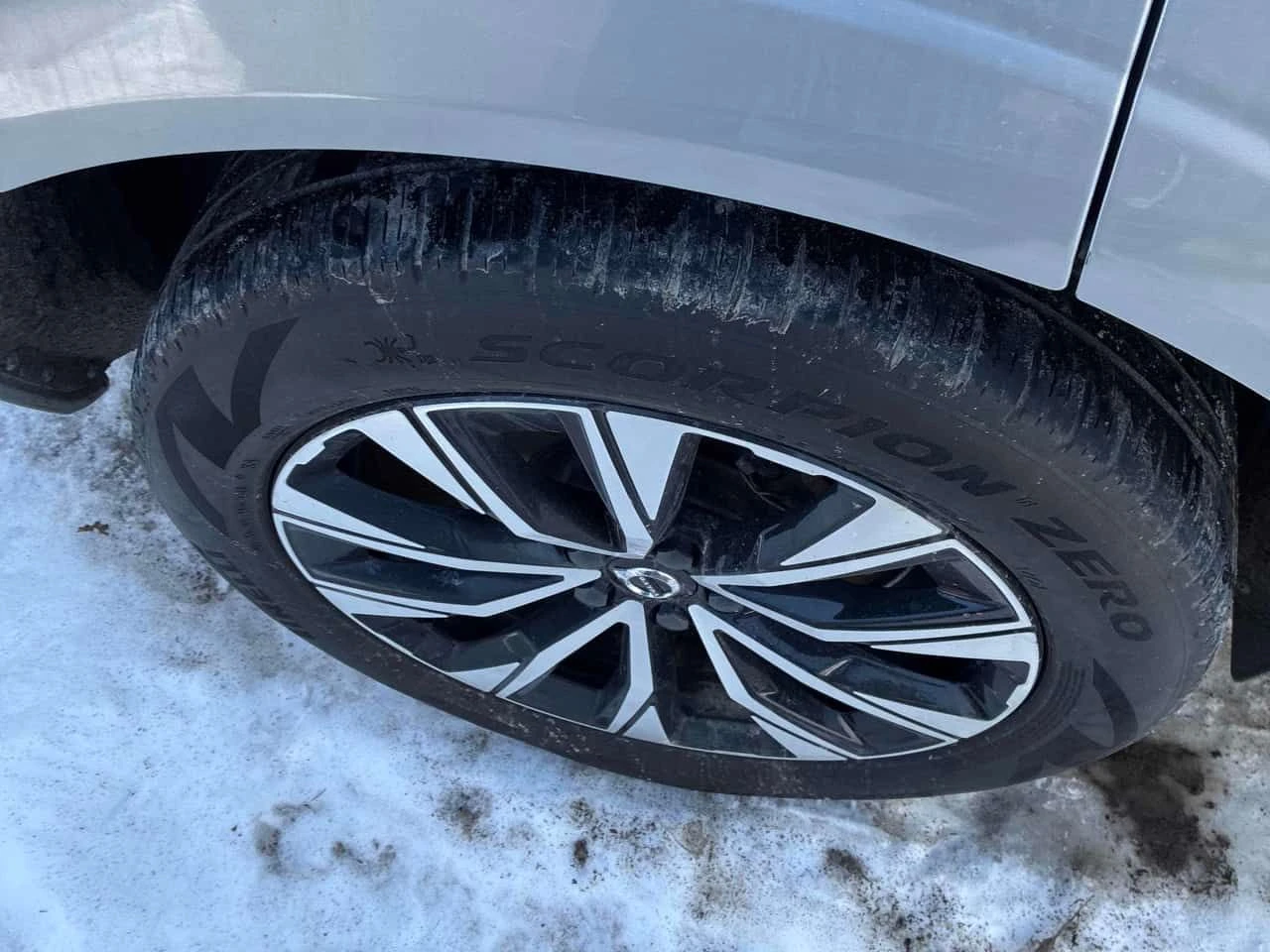 Volvo XC60 * Plus Bright Theme * CARFAX * ЦЕНА ДО БГ, снимка 12 - Автомобили и джипове - 53981747