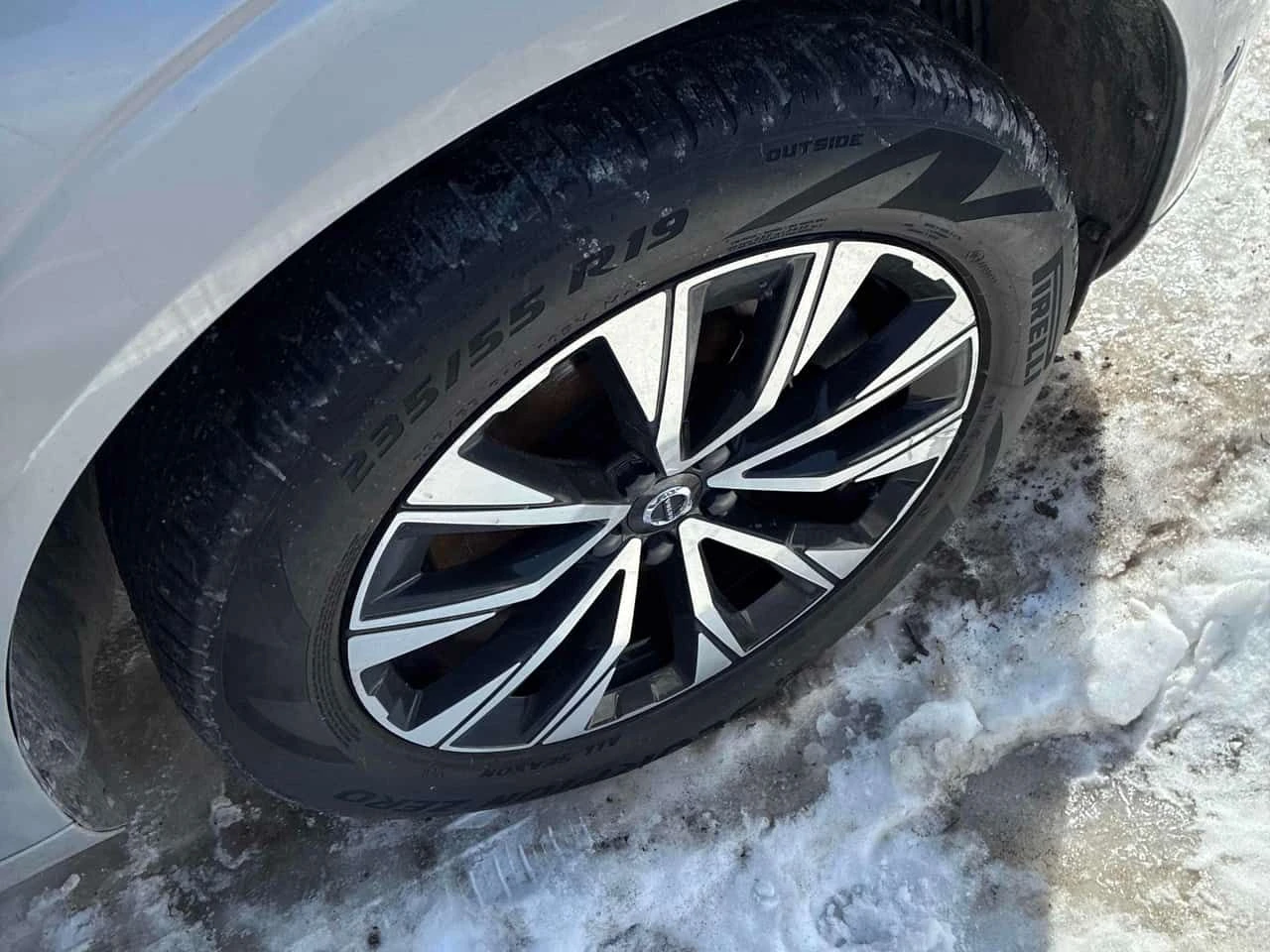 Volvo XC60 * Plus Bright Theme * CARFAX * ЦЕНА ДО БГ, снимка 11 - Автомобили и джипове - 53981747