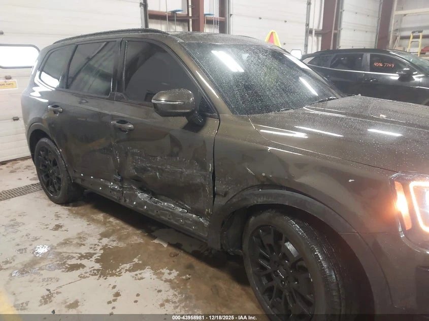 Kia Telluride 3.8L V-6 DI, DOHC, VVT, 291HP All Wheel Drive | Mobile.bg � ����������� 6