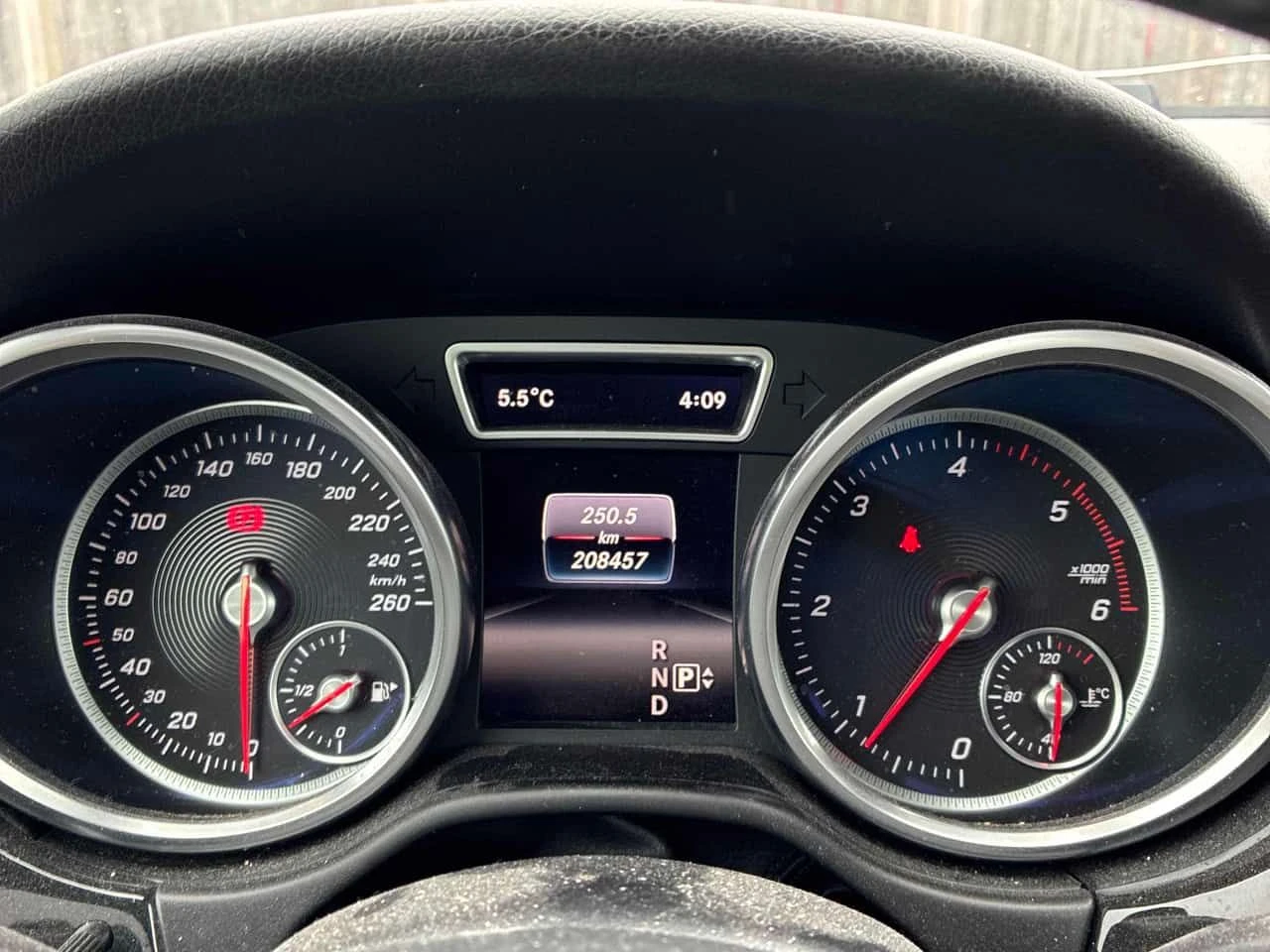 Mercedes-Benz GLE 350d  CARFAX, снимка 8 - Автомобили и джипове - 54097584