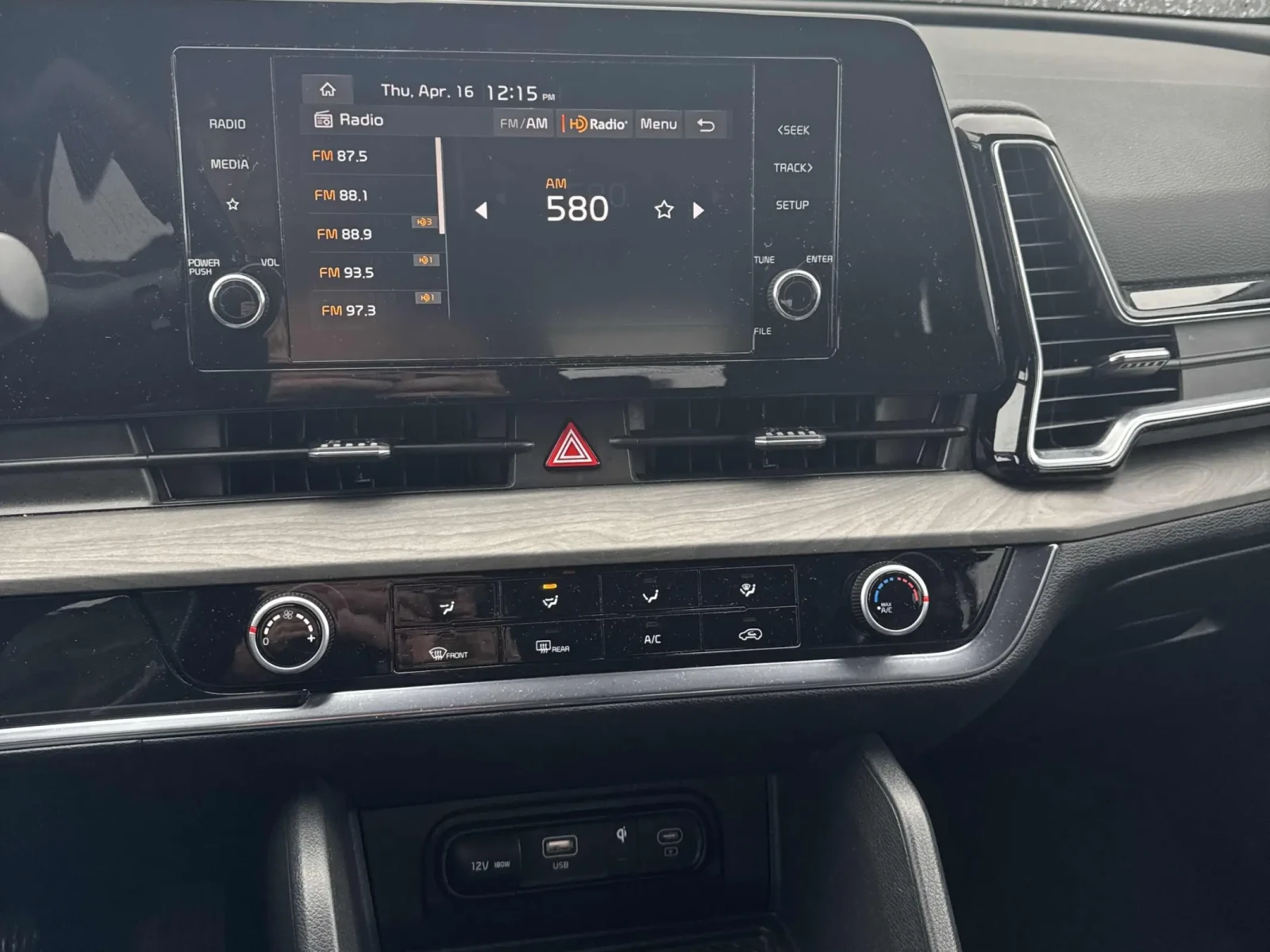 Kia Sportage X-Line * * CARFAX * * Цена до БГ * * , снимка 9 - Автомобили и джипове - 54402083