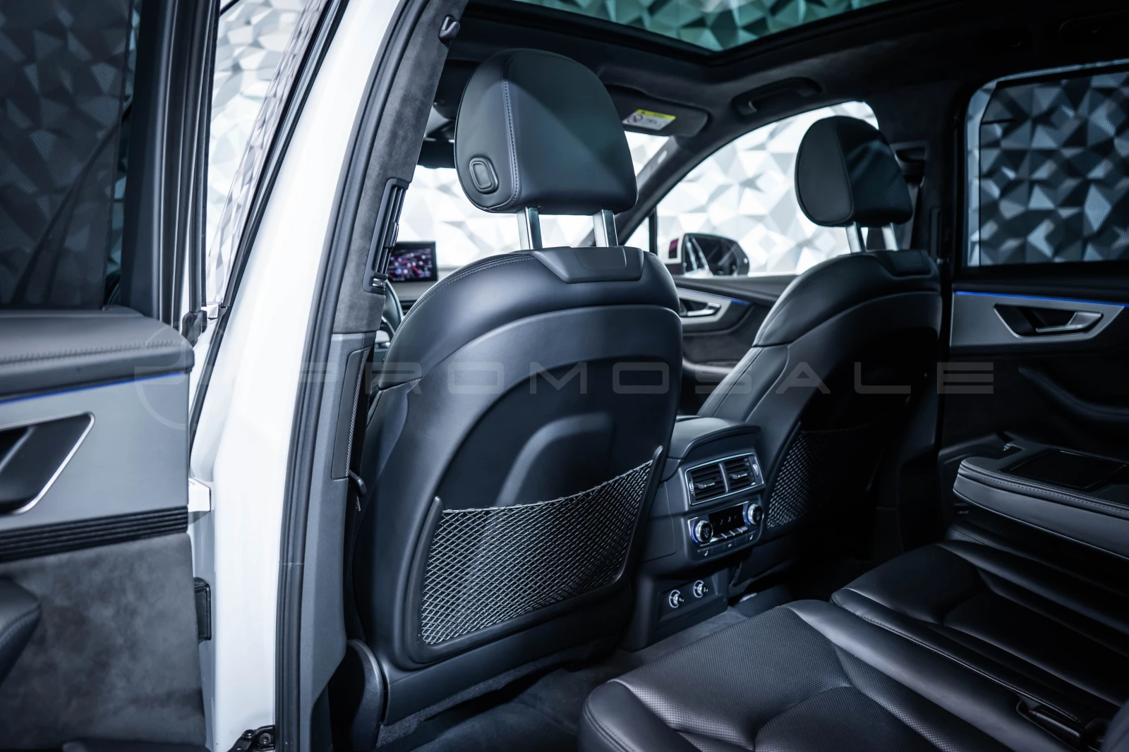 Audi Q7 S-line 3.0TDI quatt* Pano* Bose* , снимка 14 - Автомобили и джипове - 54478301
