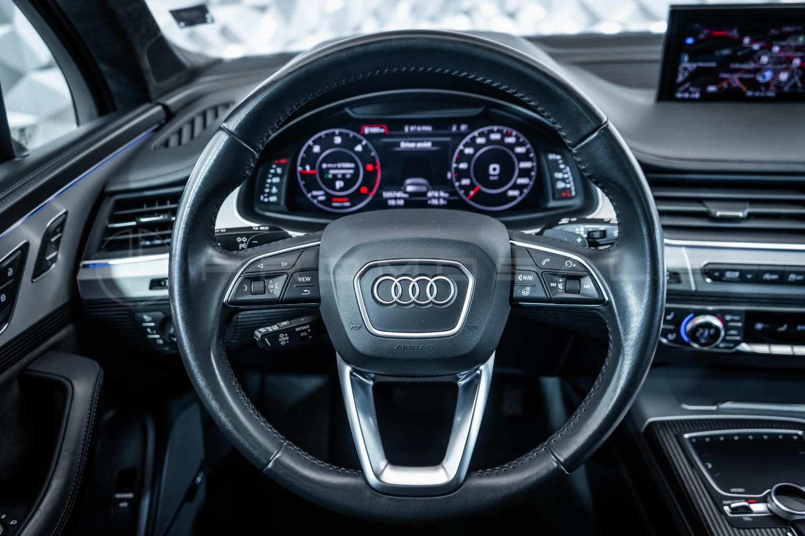 Audi Q7 S-line 3.0TDI quatt* Pano* Bose* , снимка 11 - Автомобили и джипове - 54478301