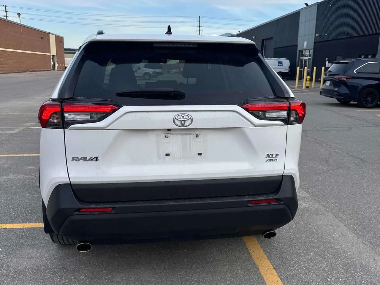 Toyota Rav4 * XLE * CARFAX * 2 КЛЮЧА * KEYLESS * ПОДГРЕВИ, снимка 4 - Автомобили и джипове - 54545884