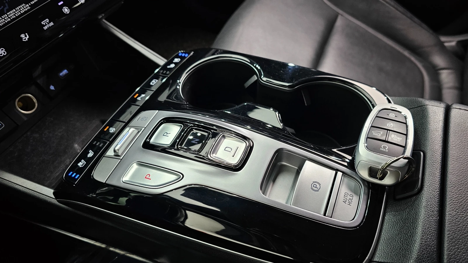 Hyundai Tucson, снимка 8 - Автомобили и джипове - 54895642