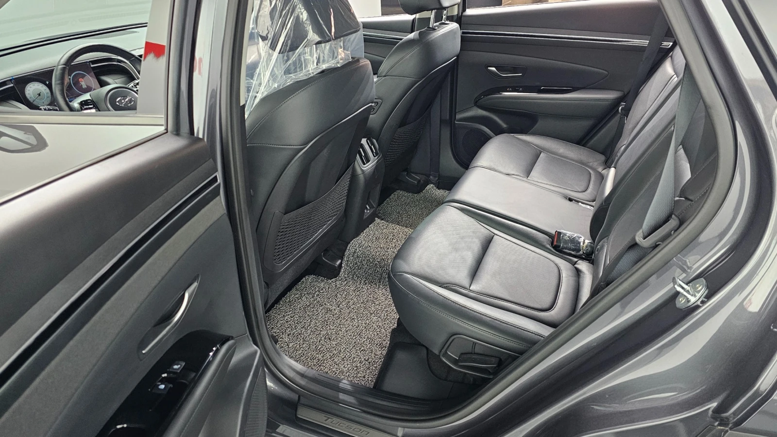 Hyundai Tucson, снимка 10 - Автомобили и джипове - 54895642