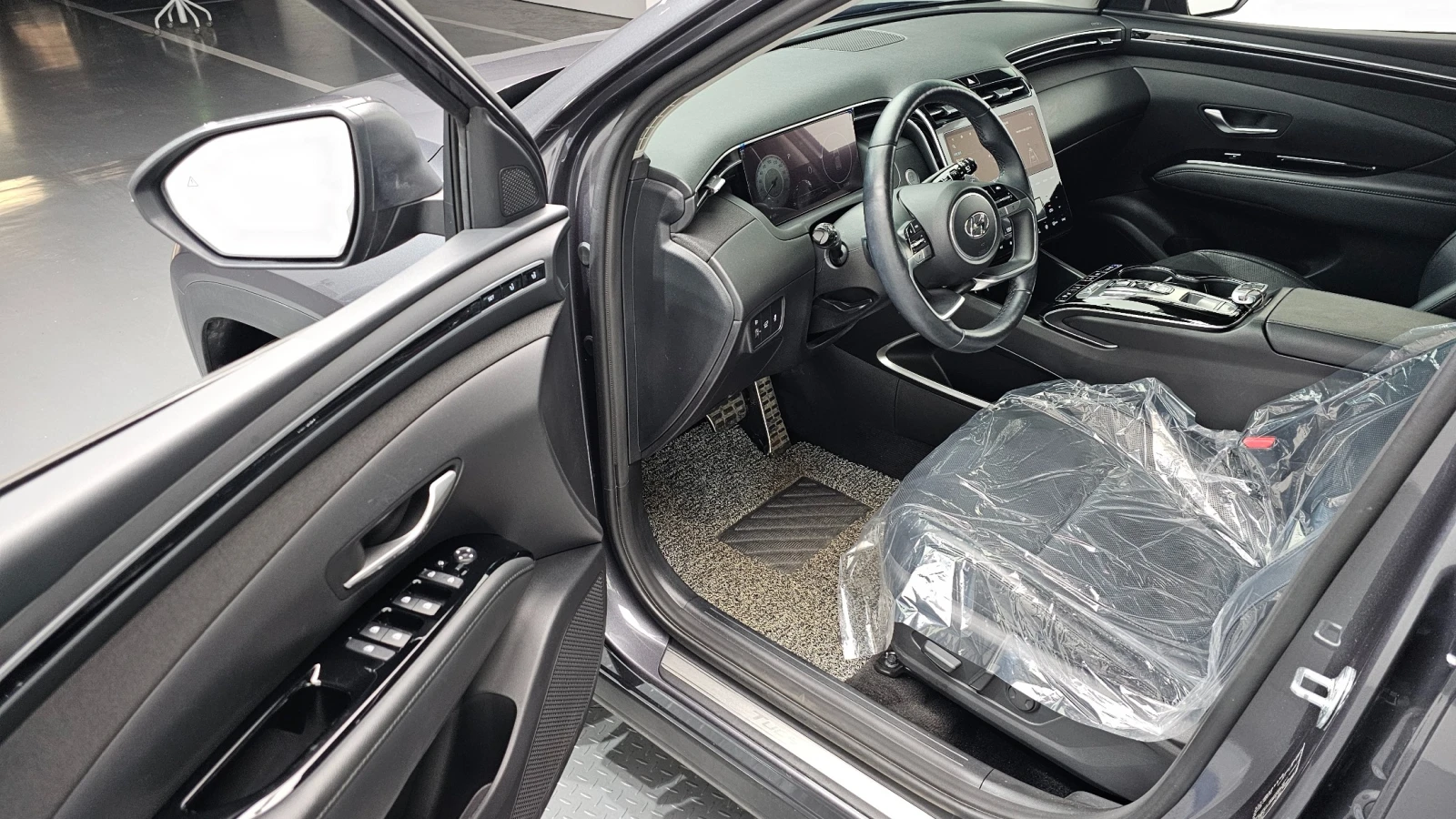 Hyundai Tucson, снимка 9 - Автомобили и джипове - 54895642
