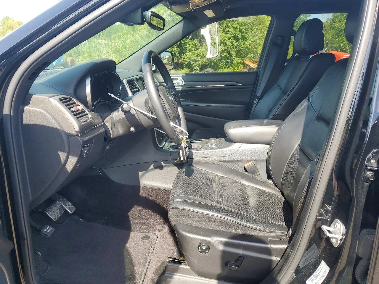 Jeep Grand cherokee OVERLAND| 8ZF| DISTRONIC| HARMAN| ALCANTARA| | , снимка 7 - Автомобили и джипове - 55333885