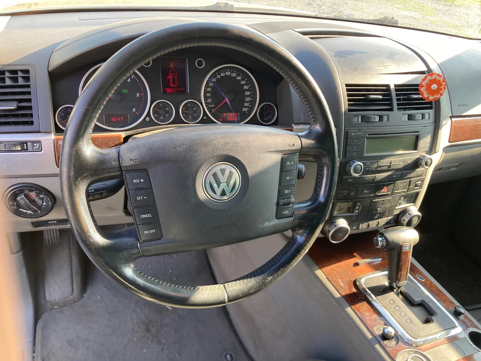 VW Touareg 2.5 TDI Klima 4х4, снимка 10 - Автомобили и джипове - 55388013
