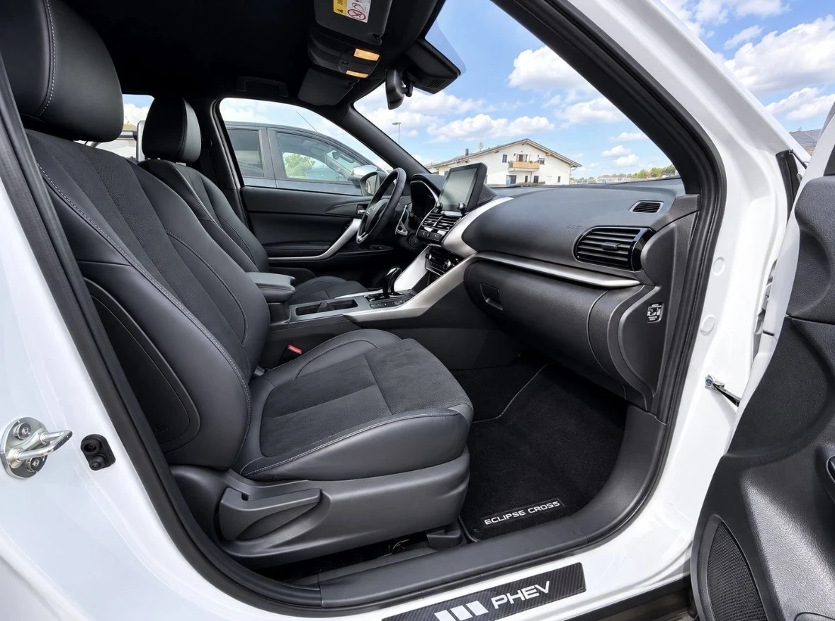 Mitsubishi Eclipse Cross ПЛЪГ-ИН ХИБРИД ПРОБЕГ САМО НА ТОК 60 км 4х4 188к.с, снимка 9 - Автомобили и джипове - 56148852