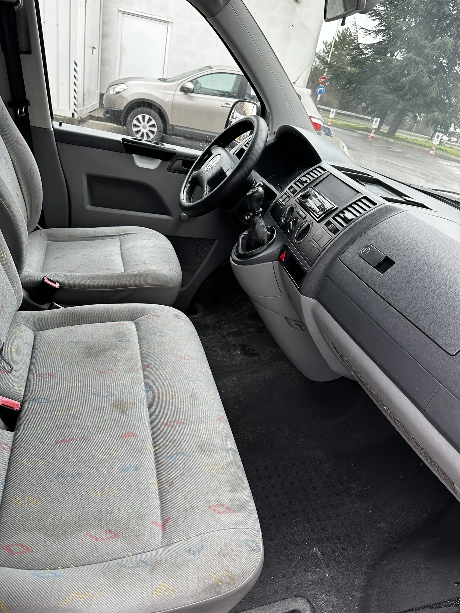 VW T5 1.9TDI, снимка 9 - Бусове и автобуси - 54005796