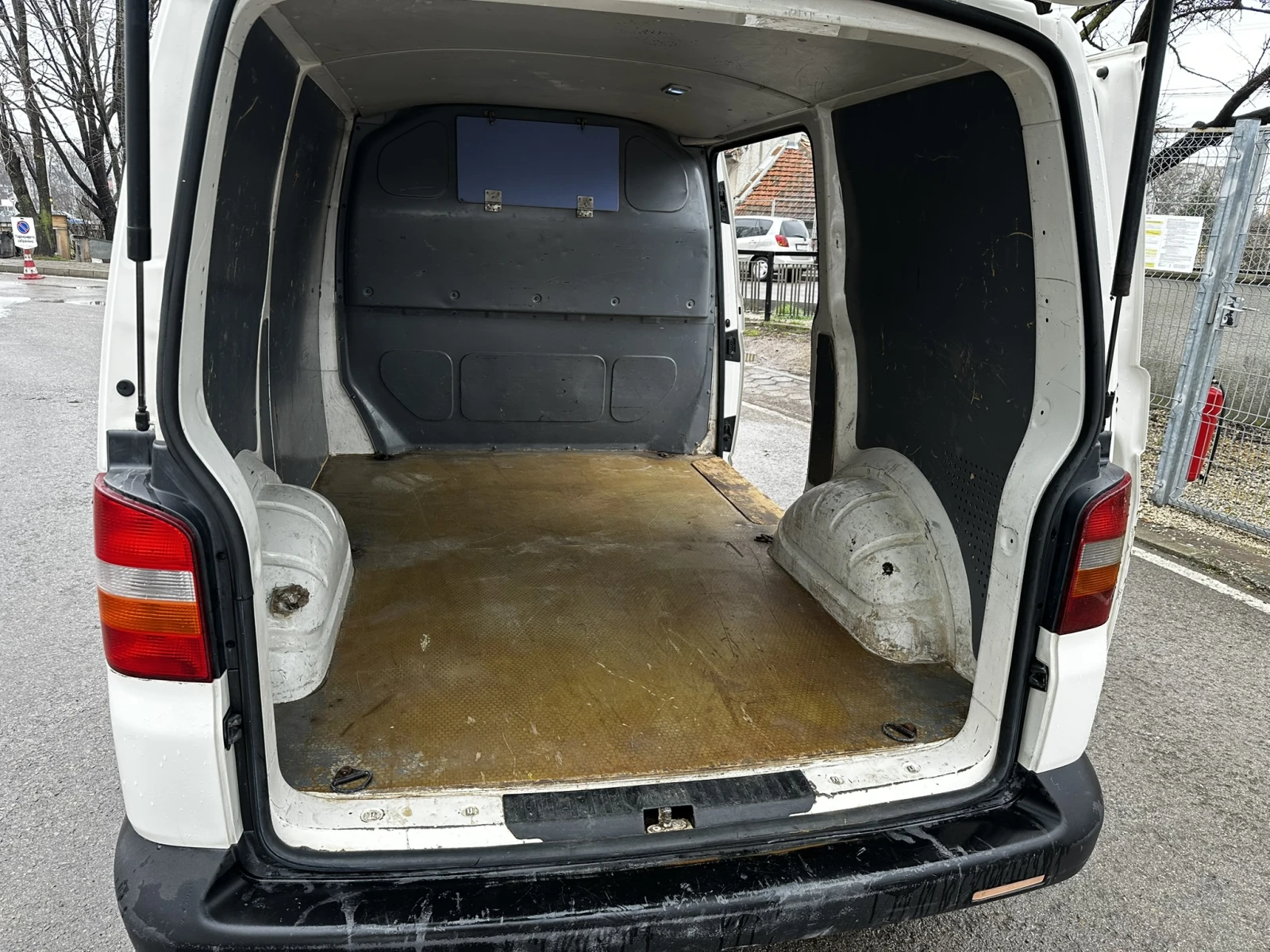 VW T5 1.9TDI, снимка 6 - Бусове и автобуси - 54005796