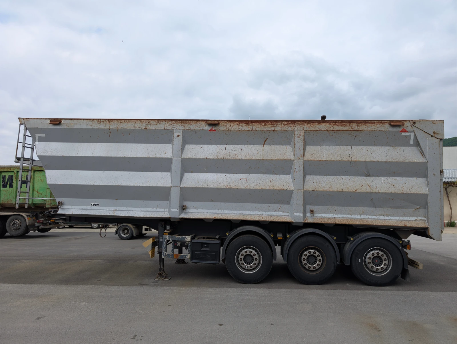 Полуремарке Stas luck 55cb hardox, снимка 2 - Ремаркета - 54560556