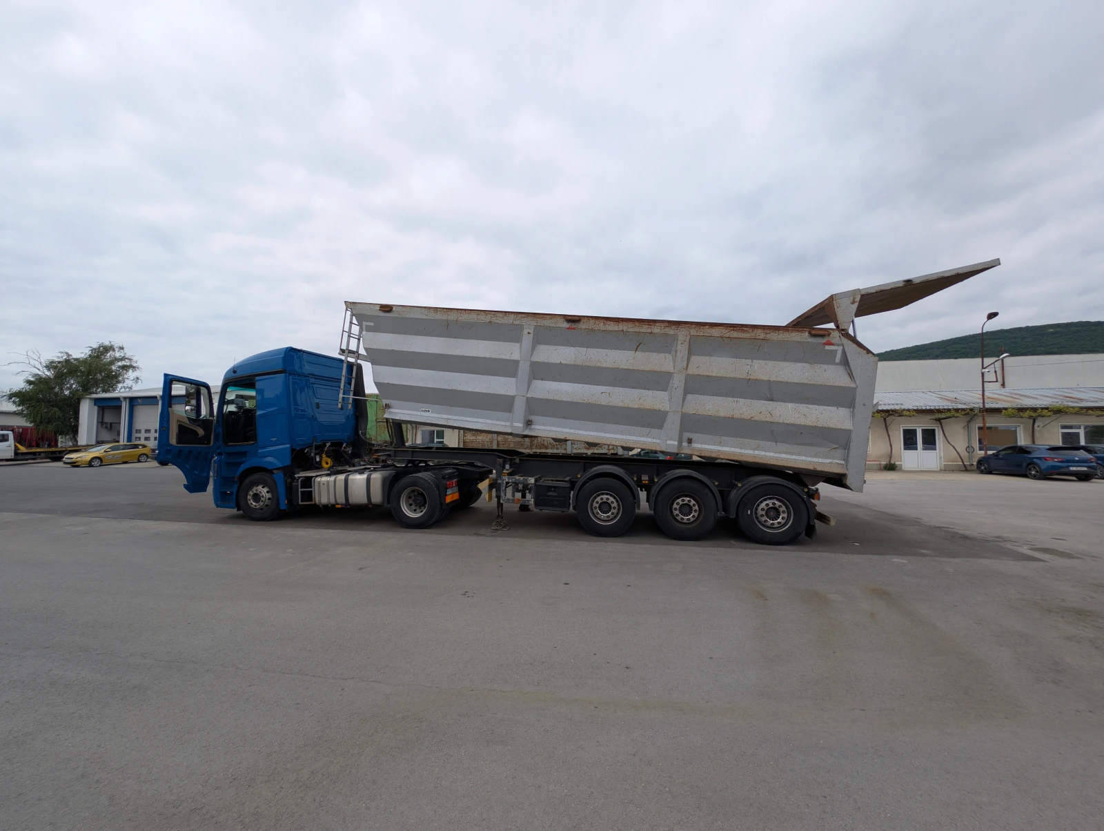 Полуремарке Stas luck 55cb hardox