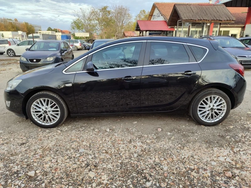 Opel Astra 1.4i, снимка 2 - Автомобили и джипове - 43089748