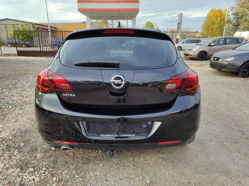 Opel Astra 1.4i, снимка 4 - Автомобили и джипове - 43089748