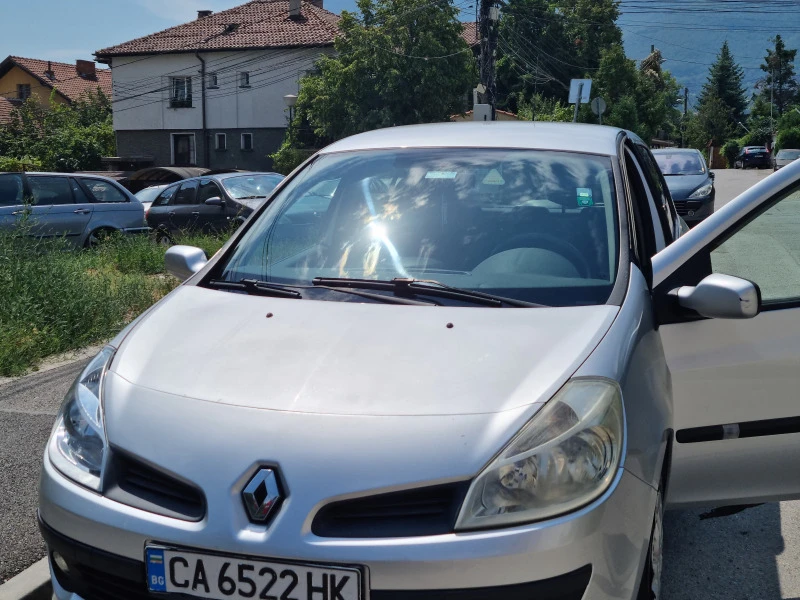 Renault Clio, снимка 3 - Автомобили и джипове - 46789865