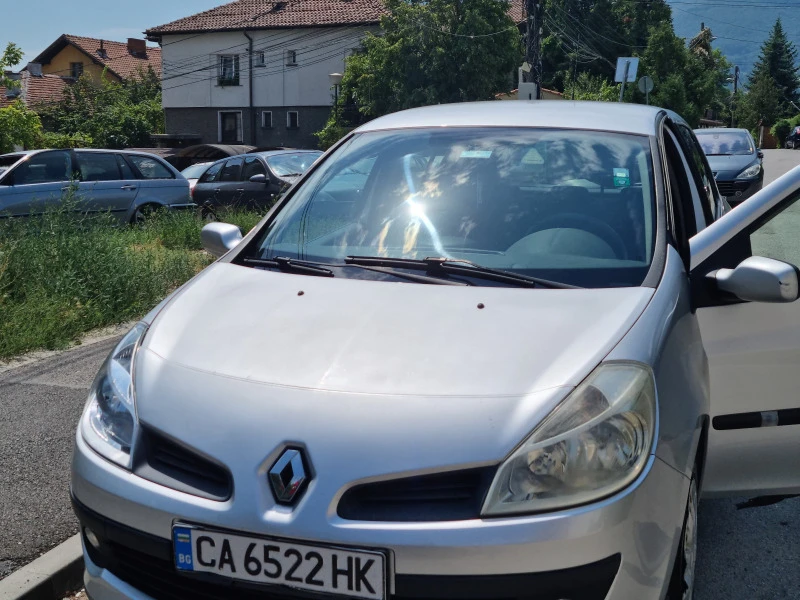 Renault Clio, снимка 1 - Автомобили и джипове - 46789865