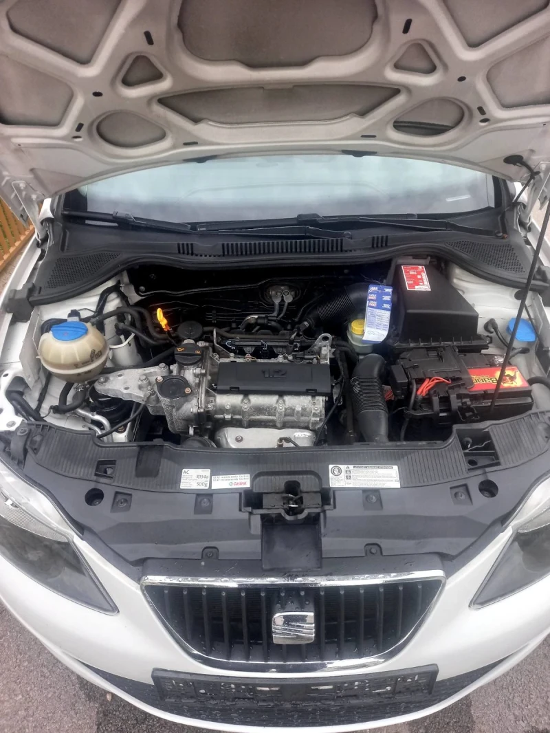 Seat Ibiza 1.2 бензин, снимка 11 - Автомобили и джипове - 47563764