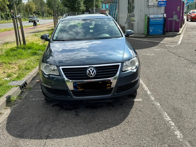 VW Passat 2.0 FSI, снимка 1 - Автомобили и джипове - 48406171