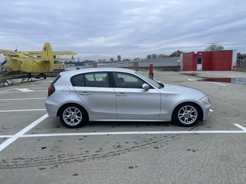 BMW 120 i 150Hp 4ВРАТИ РЕГИСТРИРАНА КЛИМАТРОНИК КОЖА НАВИ, снимка 3 - Автомобили и джипове - 48486414