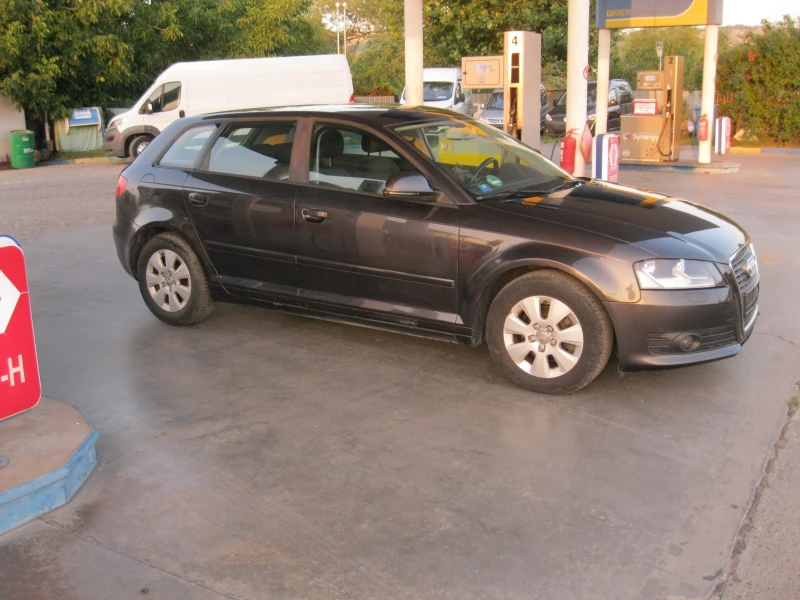 Audi A3 Sportback , снимка 6 - Автомобили и джипове - 51143415