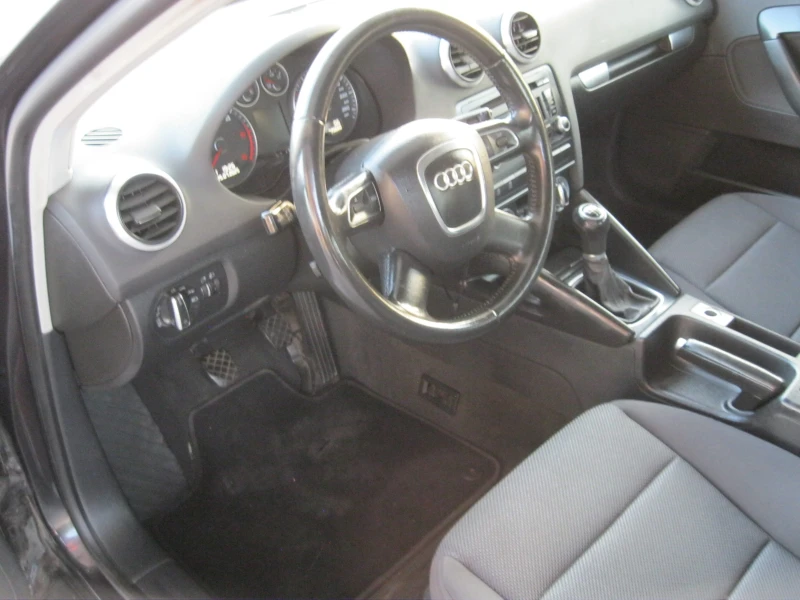 Audi A3 Sportback , снимка 13 - Автомобили и джипове - 51143415