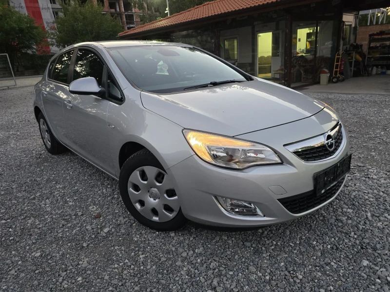 Opel Astra 1.4 TURBO , снимка 5 - Автомобили и джипове - 51740255
