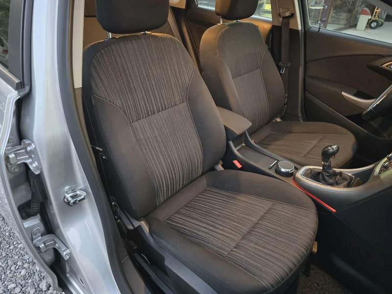 Opel Astra 1.4 TURBO , снимка 8 - Автомобили и джипове - 51740255