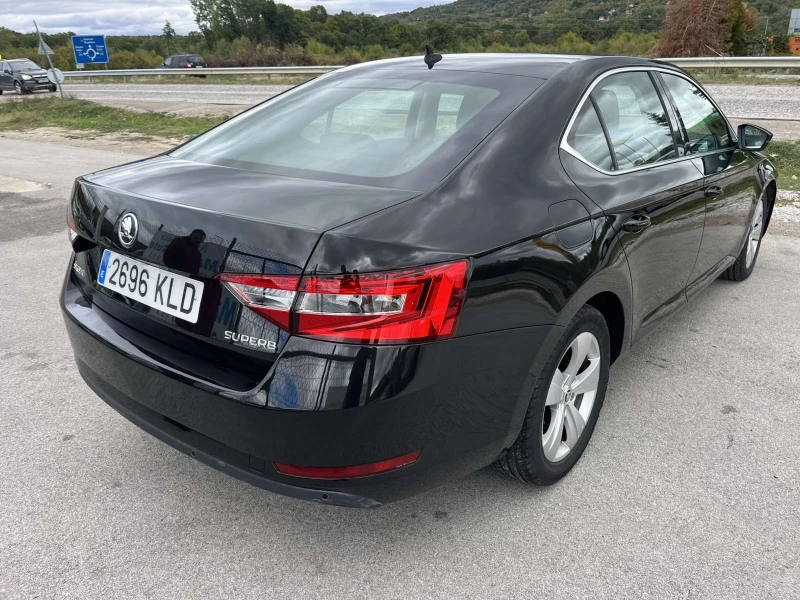 Skoda Superb 2.0TDI 150к 6 СКОРОСТИ EURO 6 DISTRONIK АВТОПИЛОТ , снимка 4 - Автомобили и джипове - 51949498