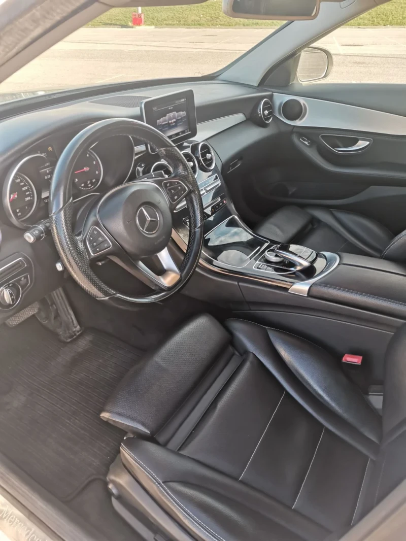 Mercedes-Benz C 220, снимка 10 - Автомобили и джипове - 52394546