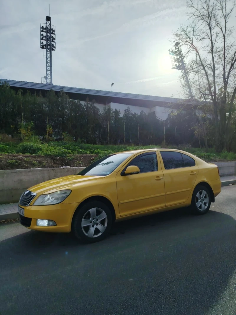 Skoda Octavia 1.6 MPI, снимка 2 - Автомобили и джипове - 52695593