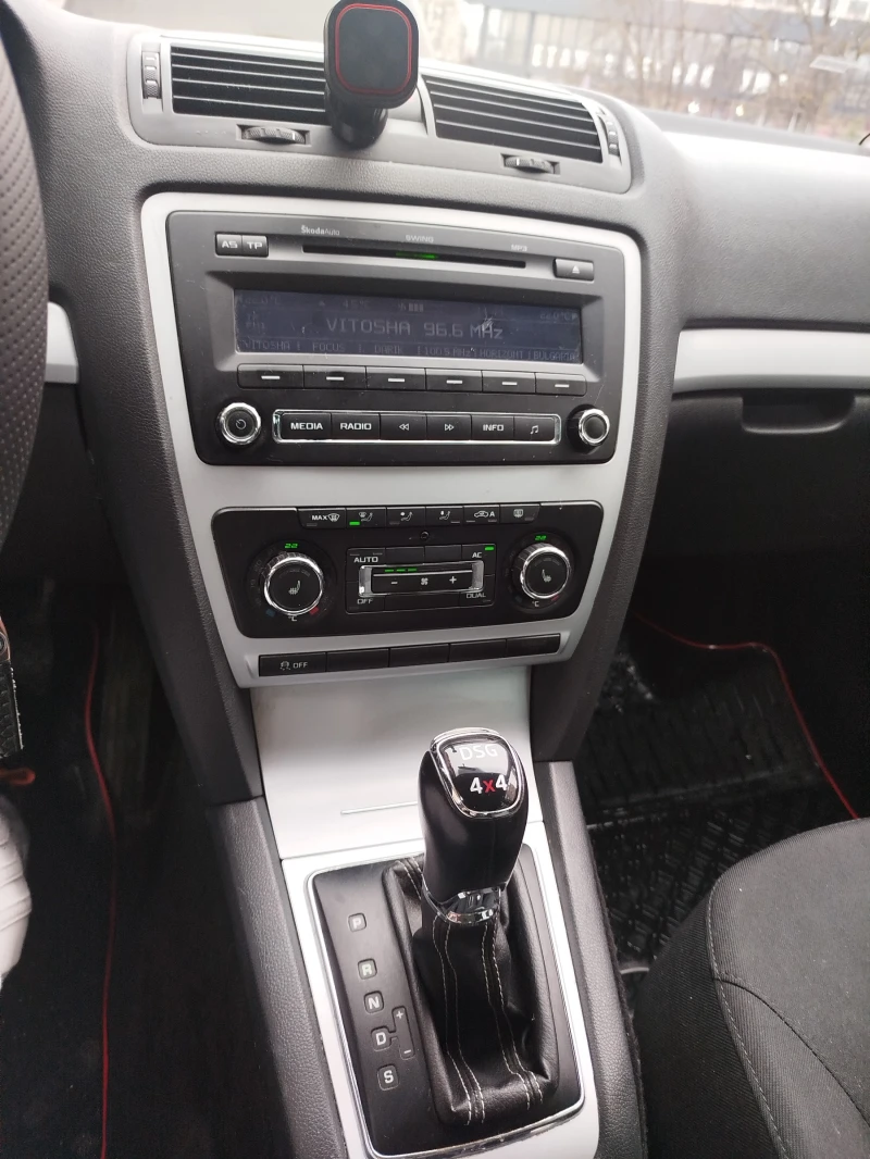 Skoda Octavia 4* 4, снимка 7 - Автомобили и джипове - 53294573
