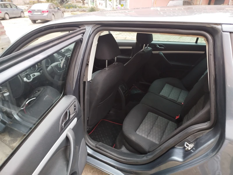 Skoda Octavia 4* 4, снимка 9 - Автомобили и джипове - 53294573