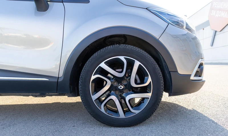 Renault Captur 1.5 DCI, снимка 15 - Автомобили и джипове - 53587098