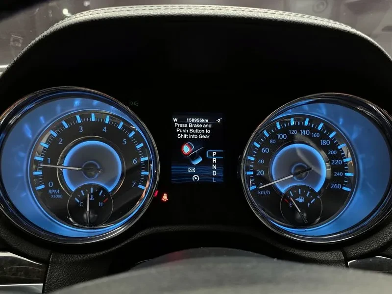 Chrysler 300c 3.6, снимка 8 - Автомобили и джипове - 54326060