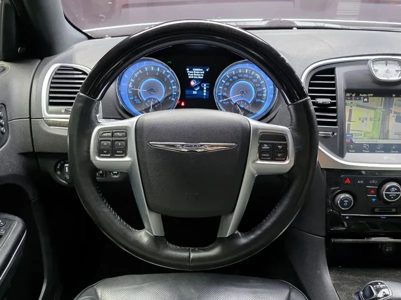 Chrysler 300c 3.6, снимка 13 - Автомобили и джипове - 54326060