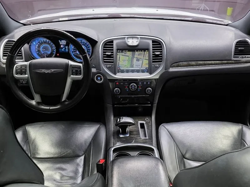 Chrysler 300c 3.6, снимка 7 - Автомобили и джипове - 54326060