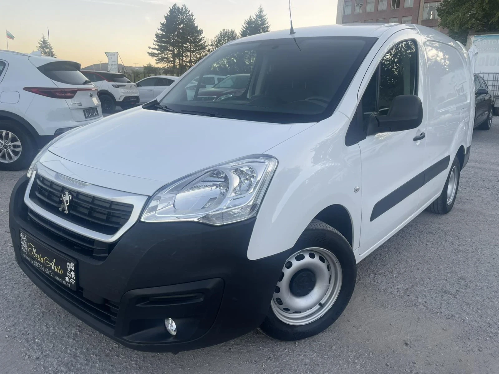 Peugeot Partner 1.6 HDi 100 * LONG * NAVI * EURO 6 * , снимка 1